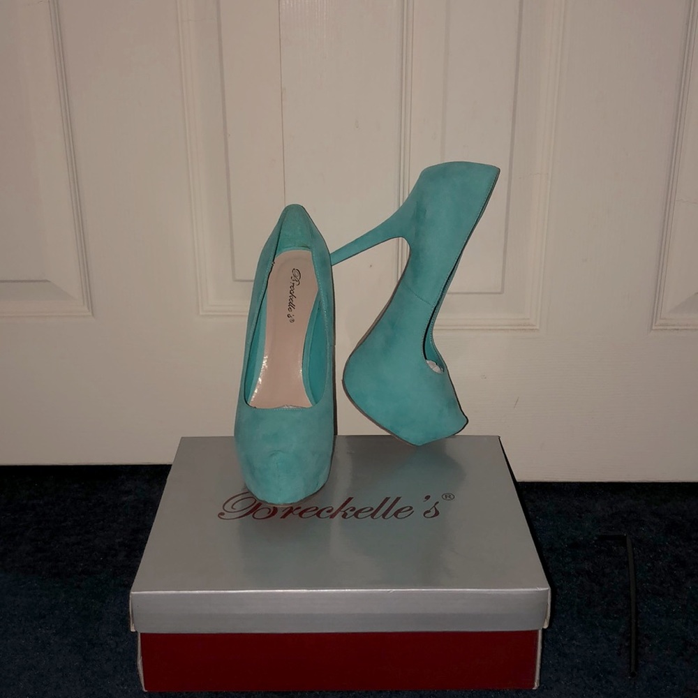 Mint platform heeled shoes